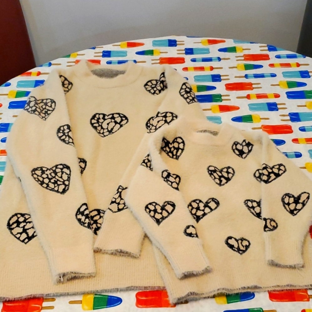 NWOT 2 Peice Mother/Daughter Sweaters.